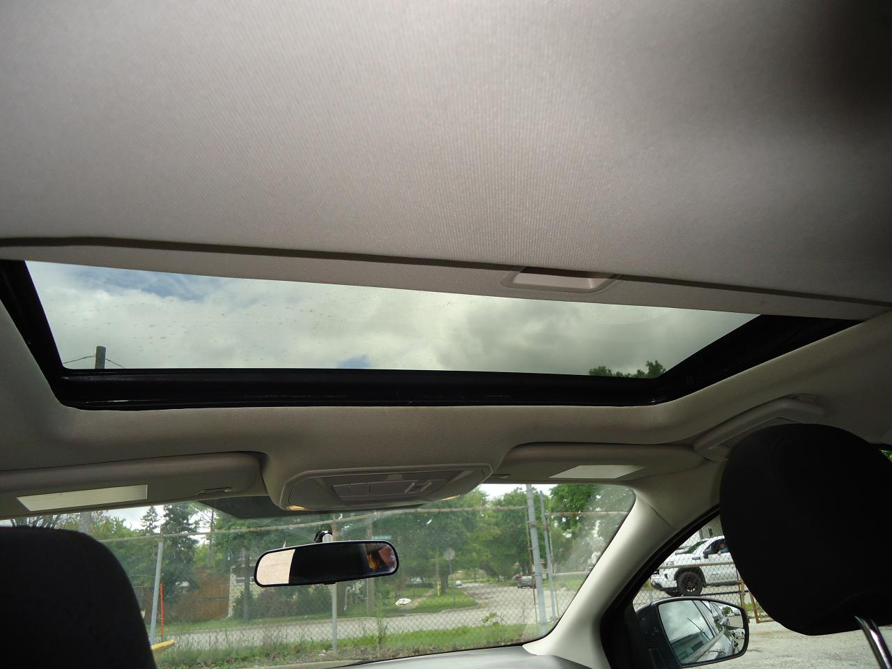 2015 Ford Focus 5DR HB SE - Photo #6