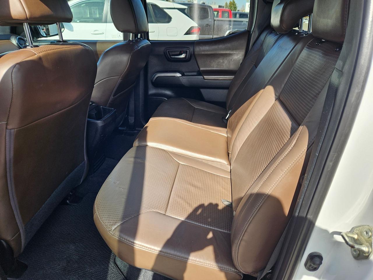 2016 Toyota Tacoma LIMITED - Photo #15