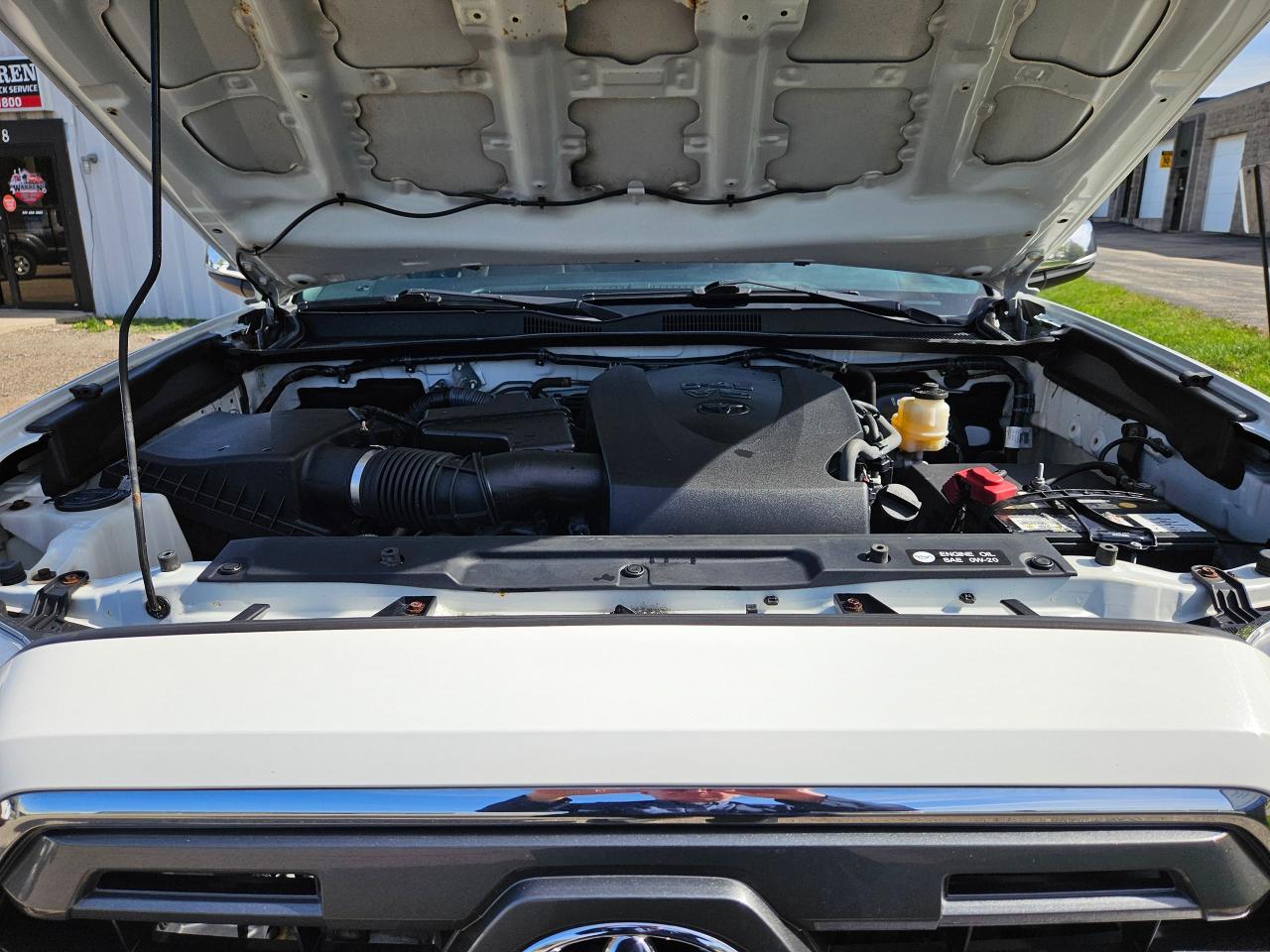 2016 Toyota Tacoma LIMITED - Photo #21