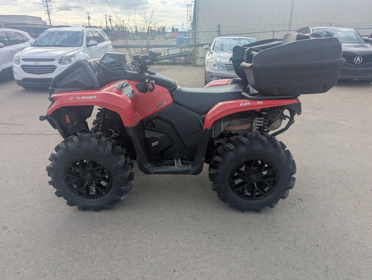 2024 Can-Am Outlander 700 XMR  - Photo #4
