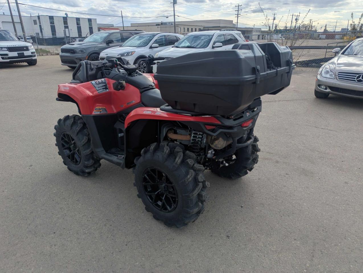 2024 Can-Am Outlander 700 XMR  - Photo #5