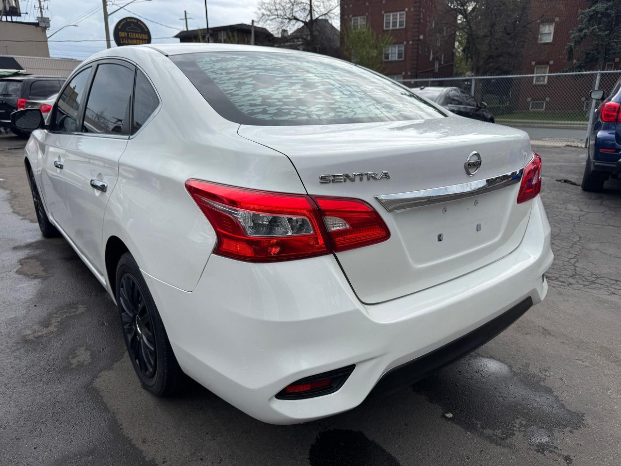 2016 Nissan Sentra S | No Accidents | Certified - Photo #7