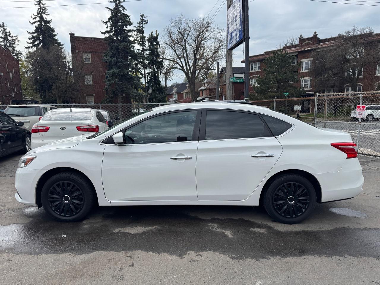 2016 Nissan Sentra S | No Accidents | Certified - Photo #8