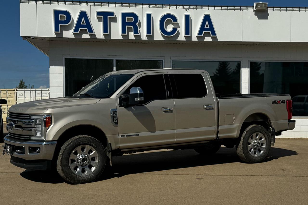 2017 Ford F-350 Super Duty SRW Lariat Photo1