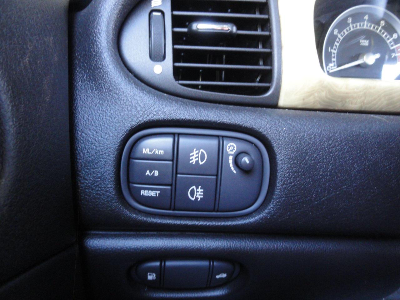 2005 Jaguar S-Type + $ 195 DOC FEE - Photo #28