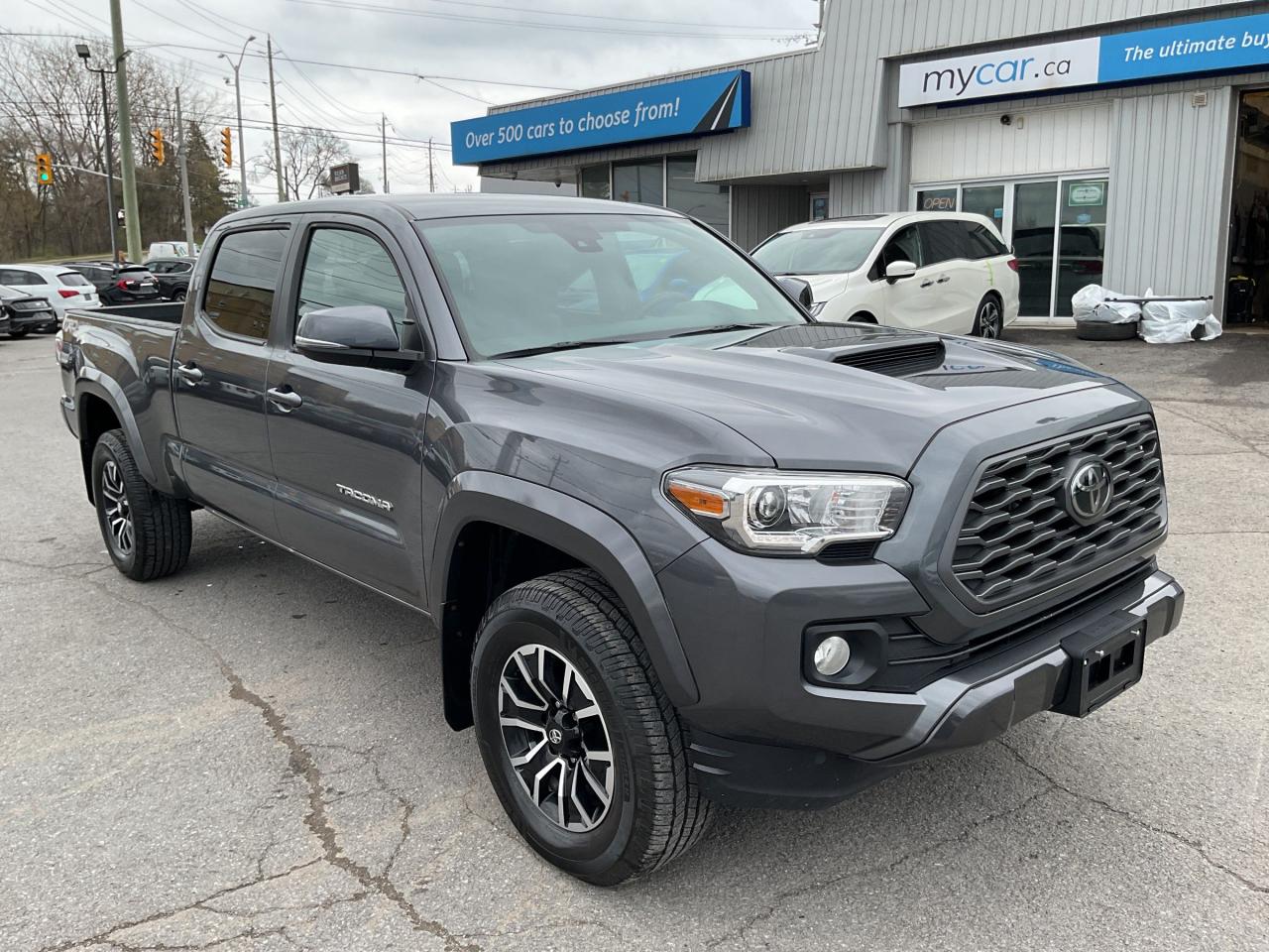 Used 2021 Toyota Tacoma 3.5L DOUBLE CAB 6'BOX!!!! HEATED SEATS. BACKUP CAM. BLUETOOTH. A/C. CRUISE. PWR GROUP. PERFECT FOR Y for sale in Kingston, ON