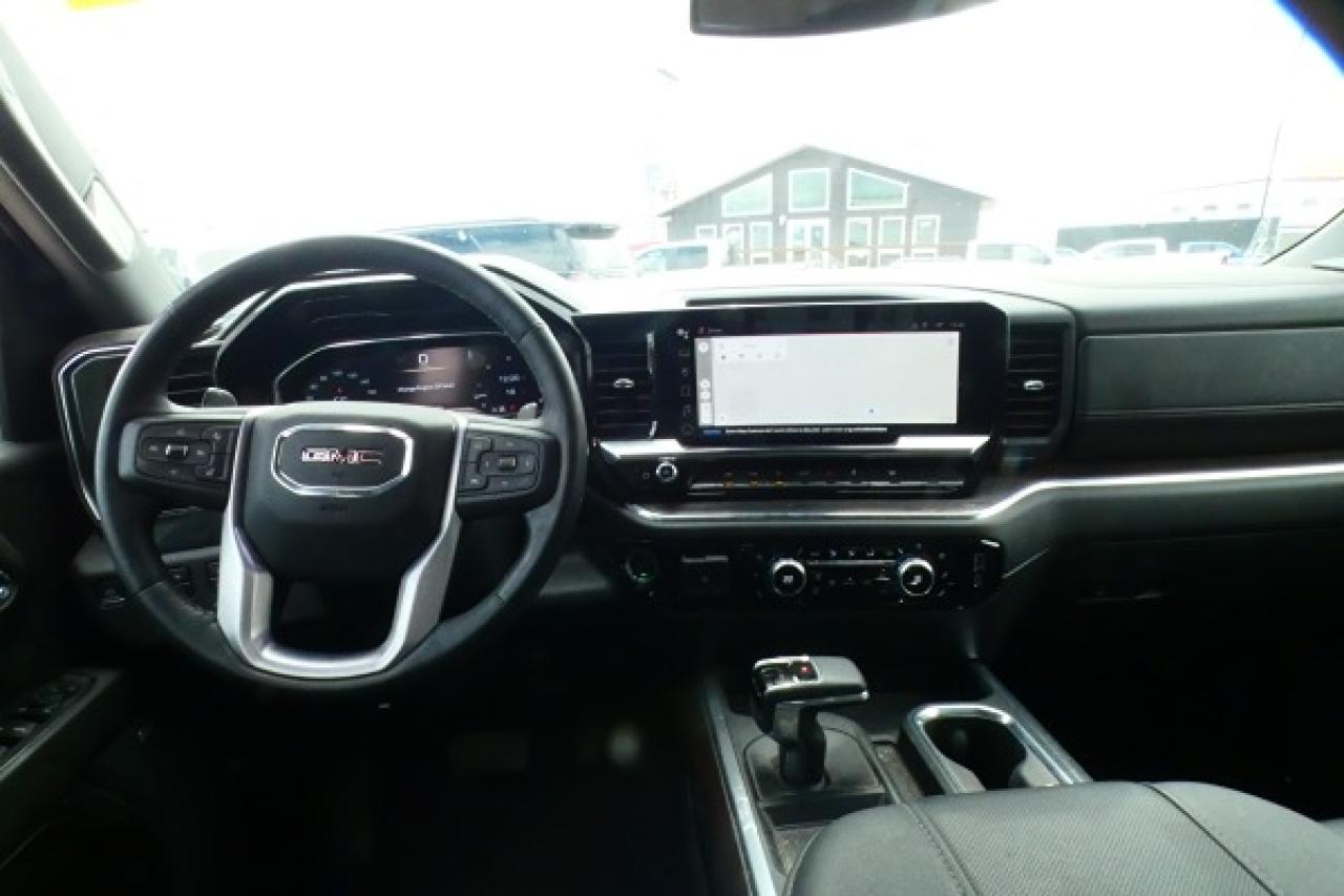 2023 GMC Sierra 1500 SLT 6.2L V8 w/H&C L, NAV ready, BUC - Photo #11