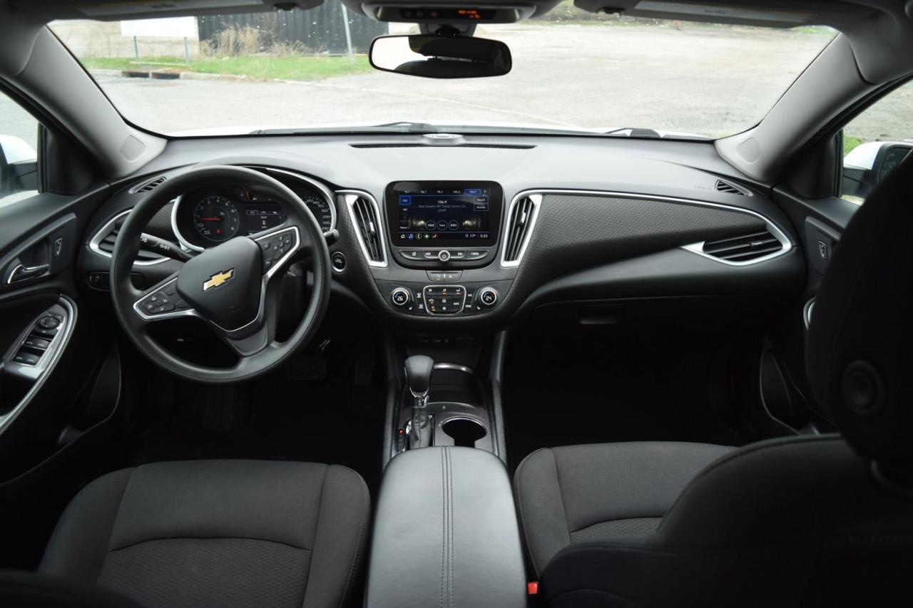 2022 Chevrolet Malibu LT - Photo #10