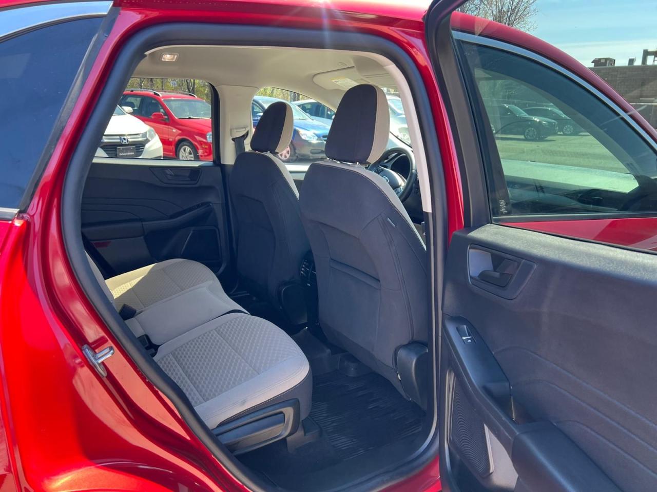 2022 Ford Escape NO ACCIDENT HYBRID AWD NAVIGATION BLIND SPOT - Photo #16