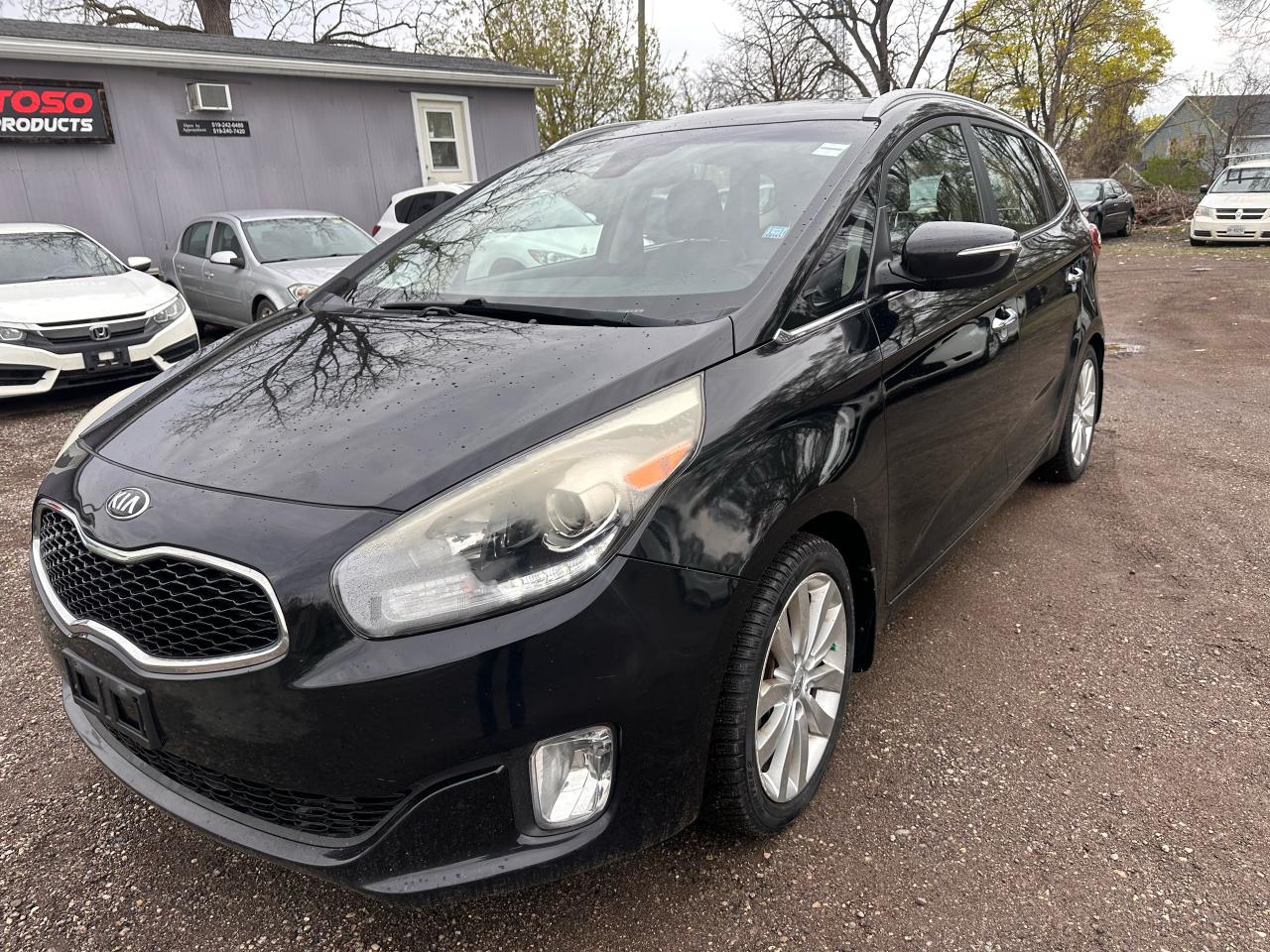 2016 Kia Rondo EX w/3rd Row - Photo #2