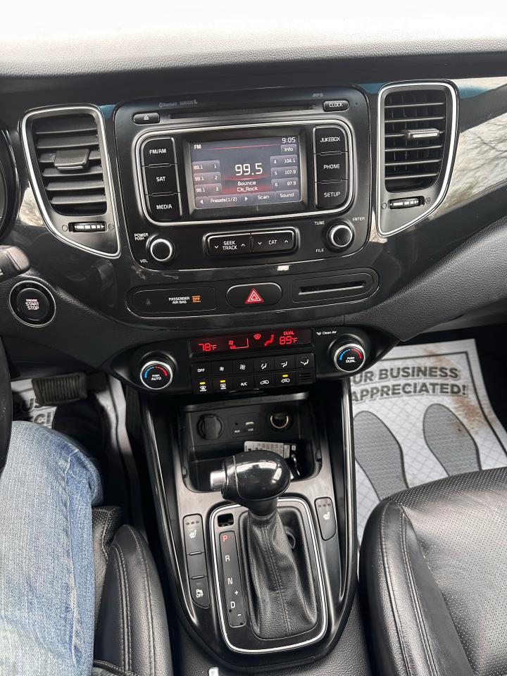 2016 Kia Rondo EX w/3rd Row - Photo #11