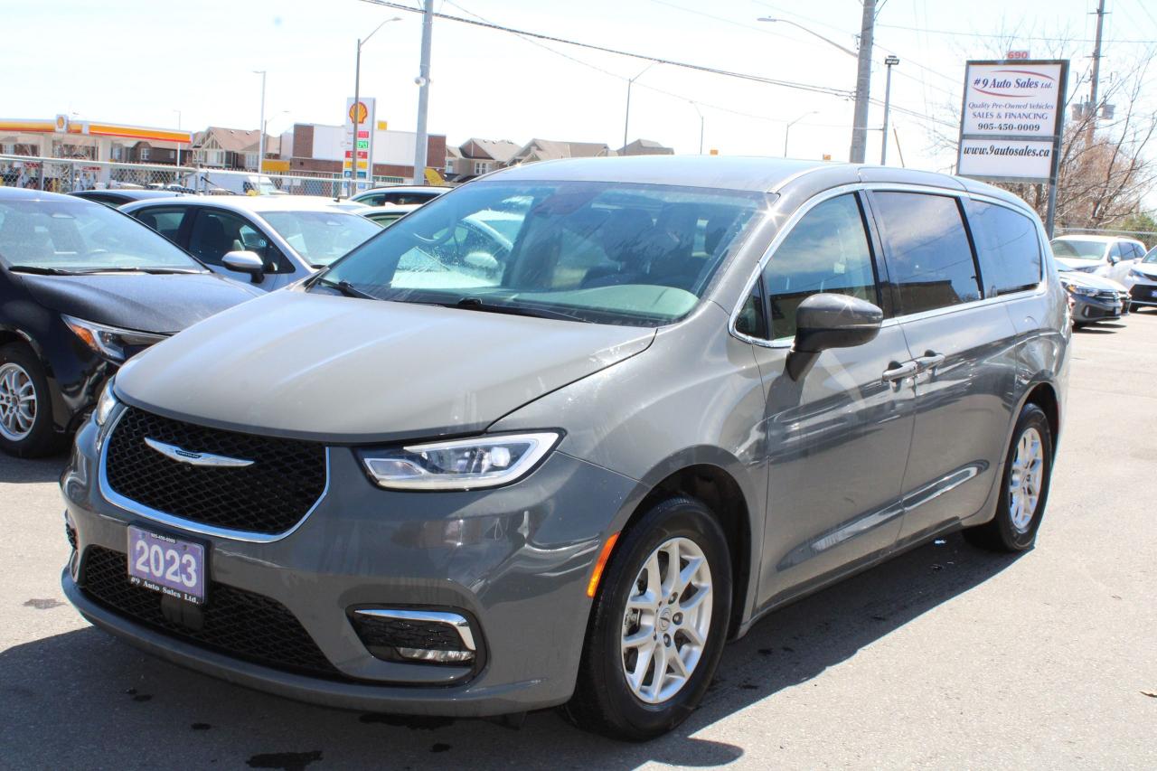 2023 Chrysler Pacifica Touring L - Photo #3