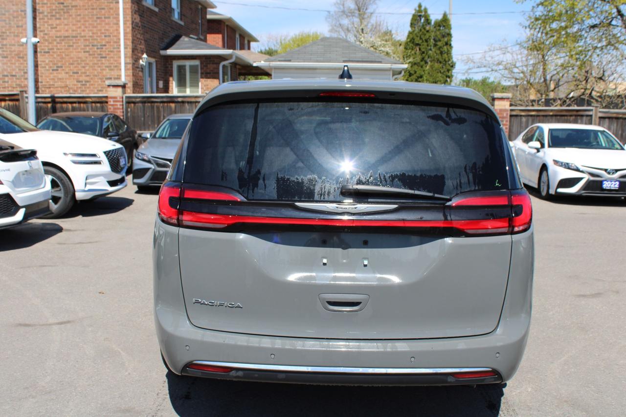 2023 Chrysler Pacifica Touring L - Photo #5