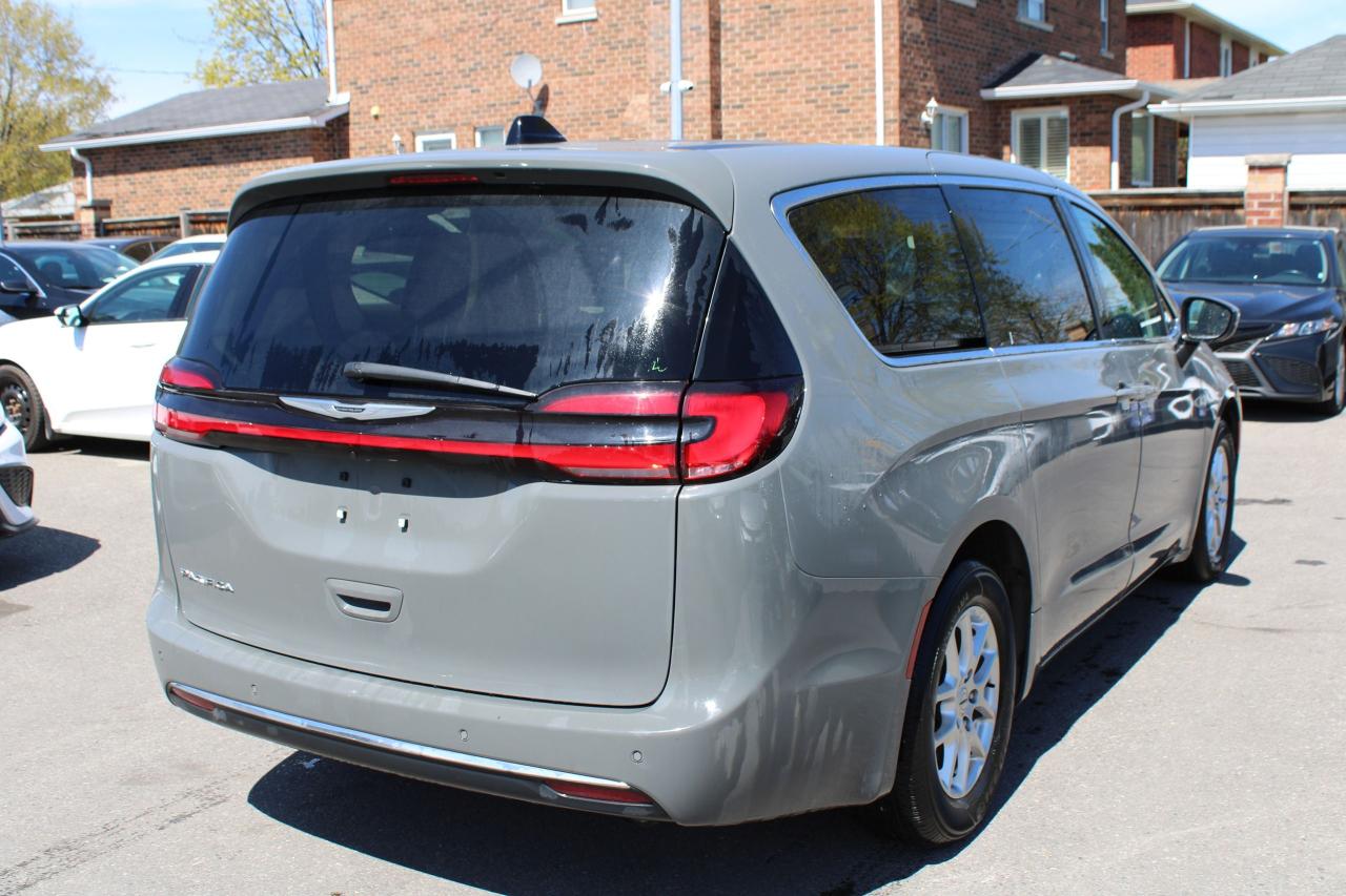 2023 Chrysler Pacifica Touring L - Photo #6