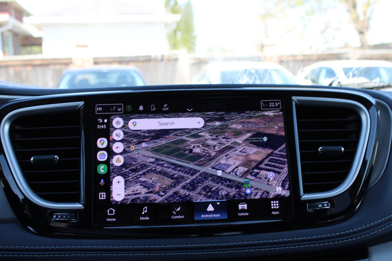 2023 Chrysler Pacifica Touring L - Photo #15