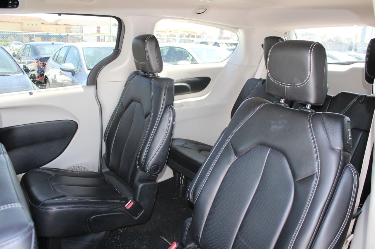 2023 Chrysler Pacifica Touring L - Photo #16