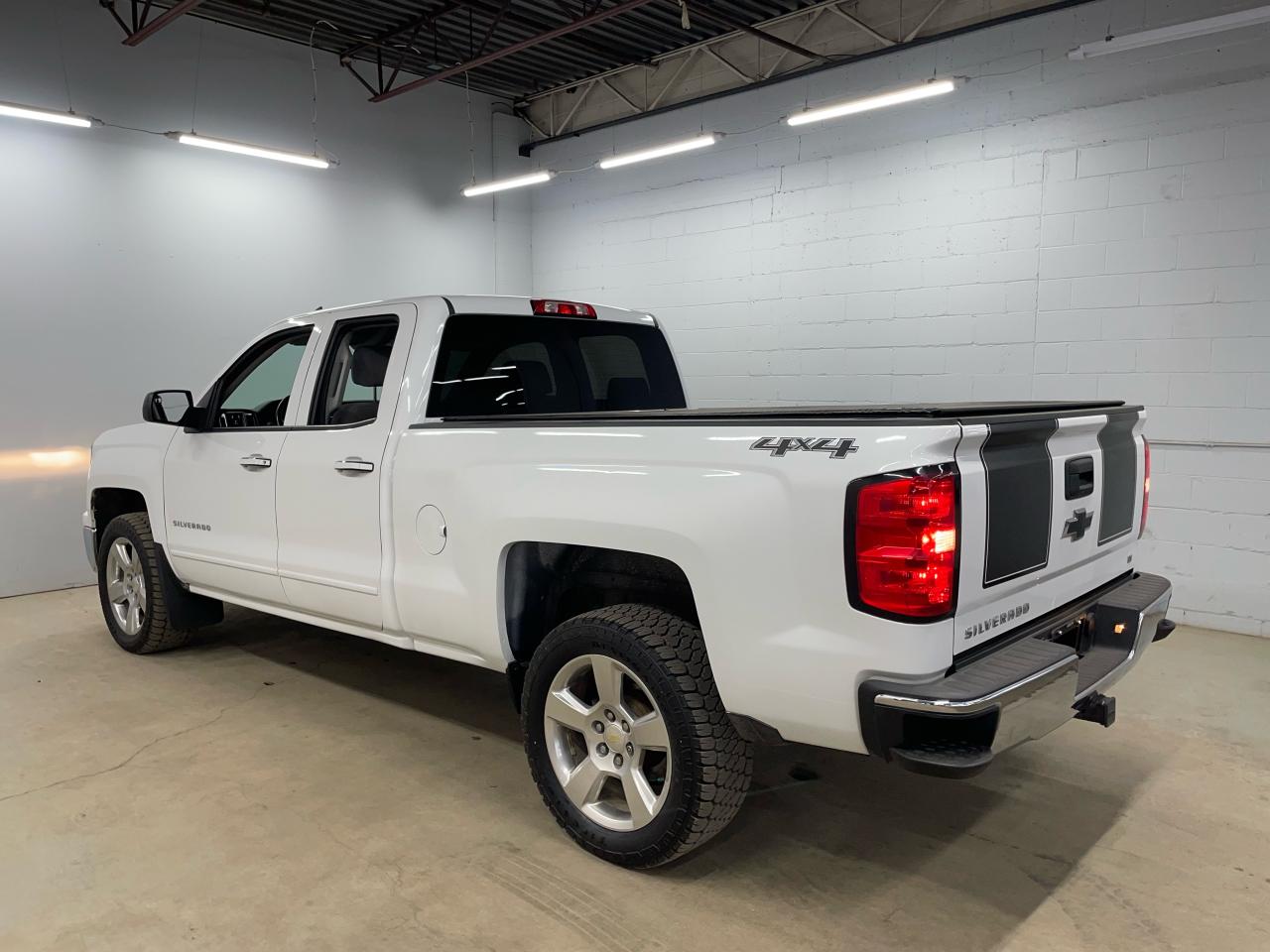 2015 Chevrolet Silverado 1500 LT Photo14