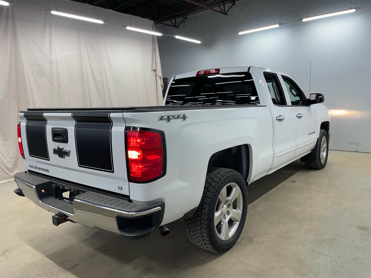 2015 Chevrolet Silverado 1500 LT Photo16