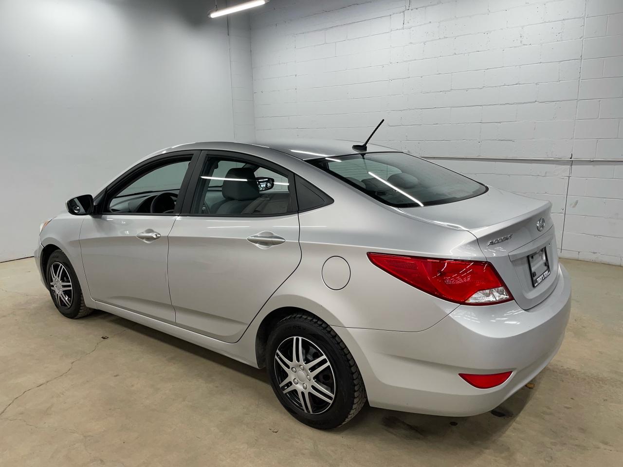 2016 Hyundai Accent GL Photo37