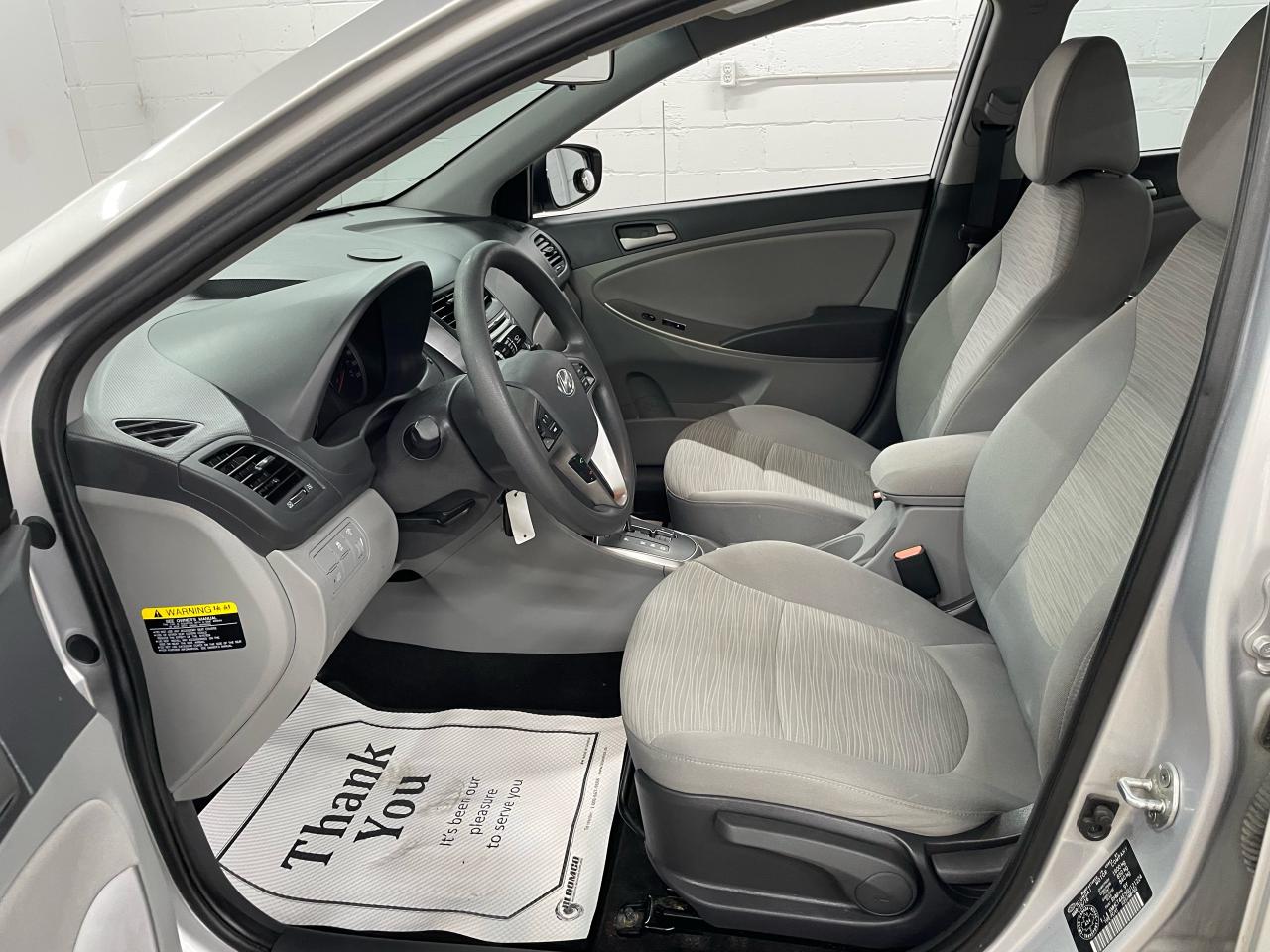 2016 Hyundai Accent GL Photo15