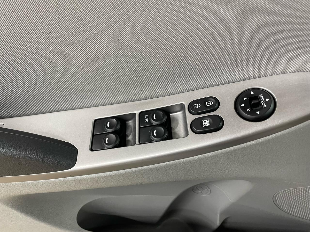 2016 Hyundai Accent GL Photo34