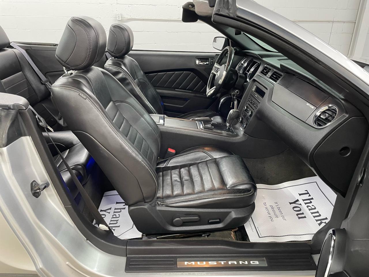 2013 Ford Mustang 2DR CONV V6 PREMIUM Photo22