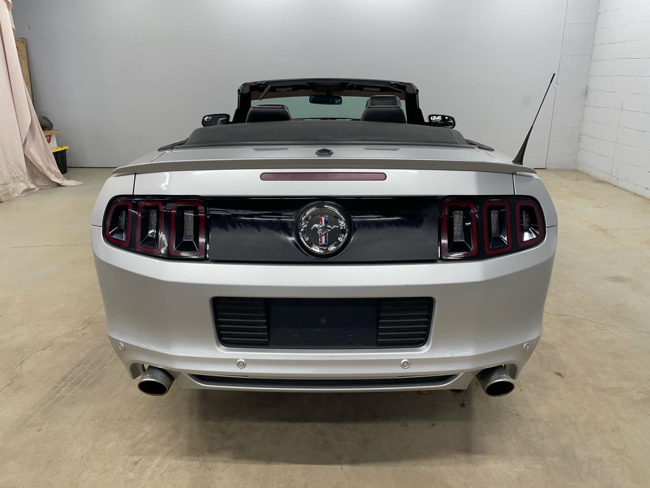 2013 Ford Mustang 2DR CONV V6 PREMIUM Photo32