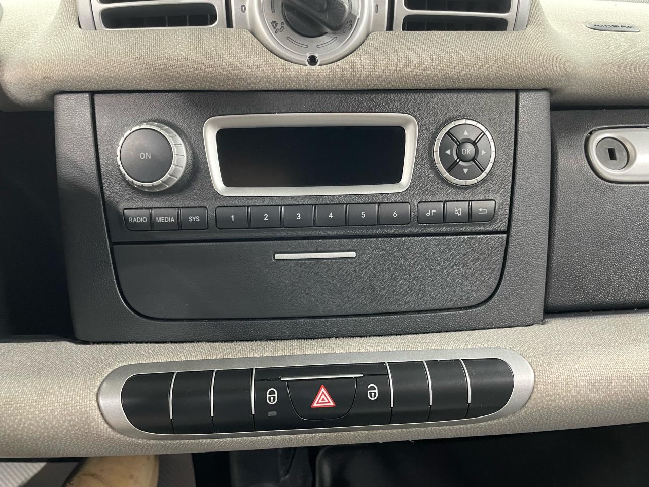 2013 Smart fortwo PASSION Photo6