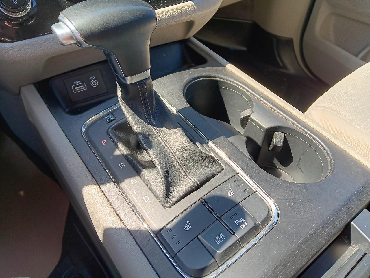 2018 Kia Sedona LX, 7 Pass BU Cam, Htd Seats, Park Assist - Photo #19