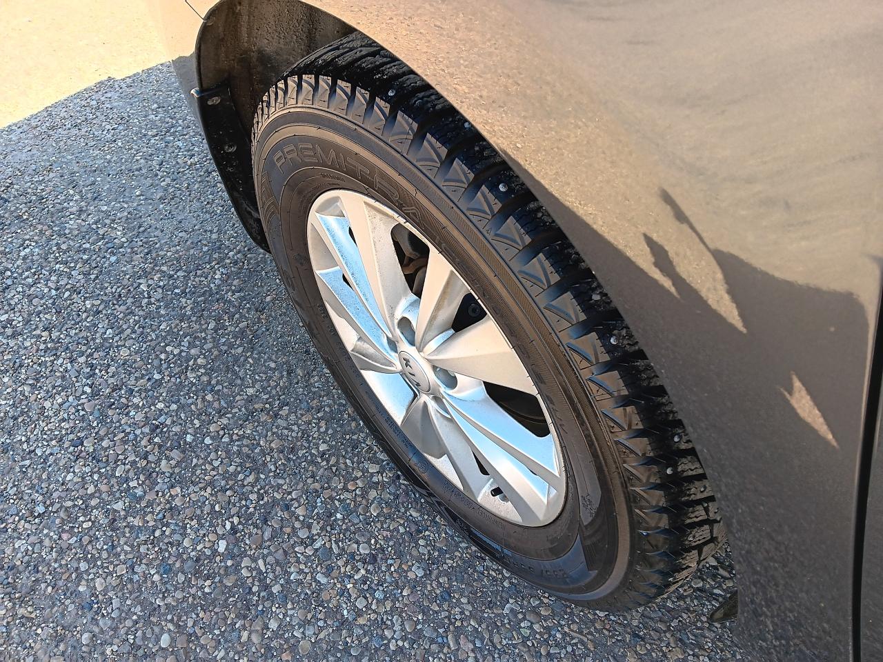 2018 Kia Sedona LX, 7 Pass BU Cam, Htd Seats, Park Assist - Photo #9