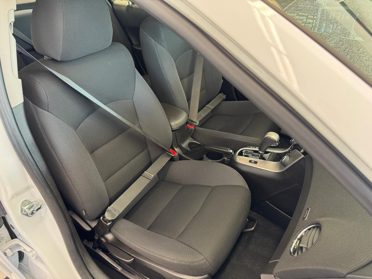 2016 Chevrolet Cruze LT+Camera+Remote Start+A/C+CLEAN CARFAX Photo23