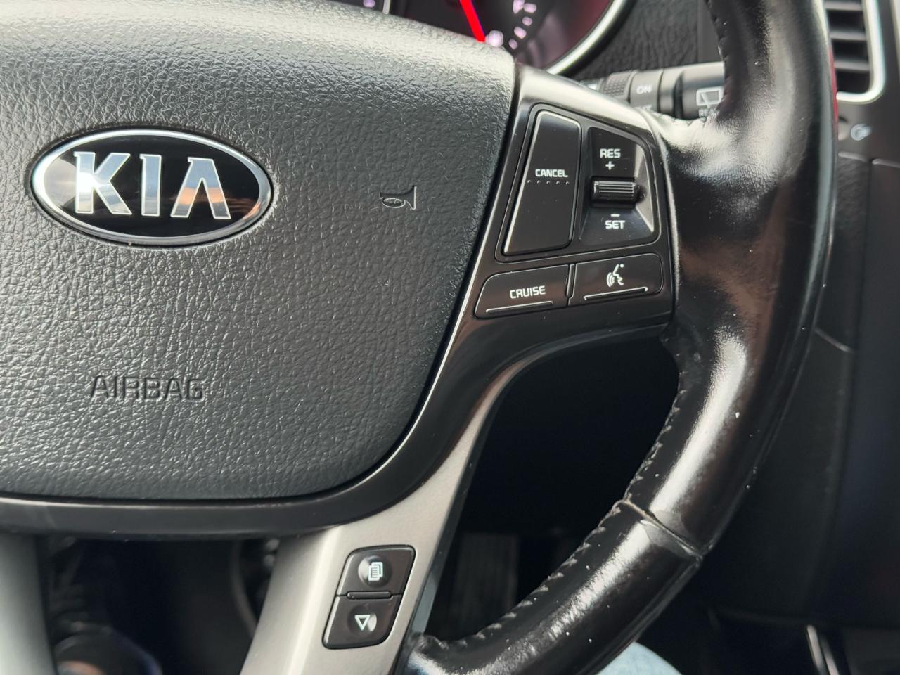 2014 Kia Sorento LX V6 | CLEAN CARFAX | HTD SEATS | BLUETOOTH | Photo14
