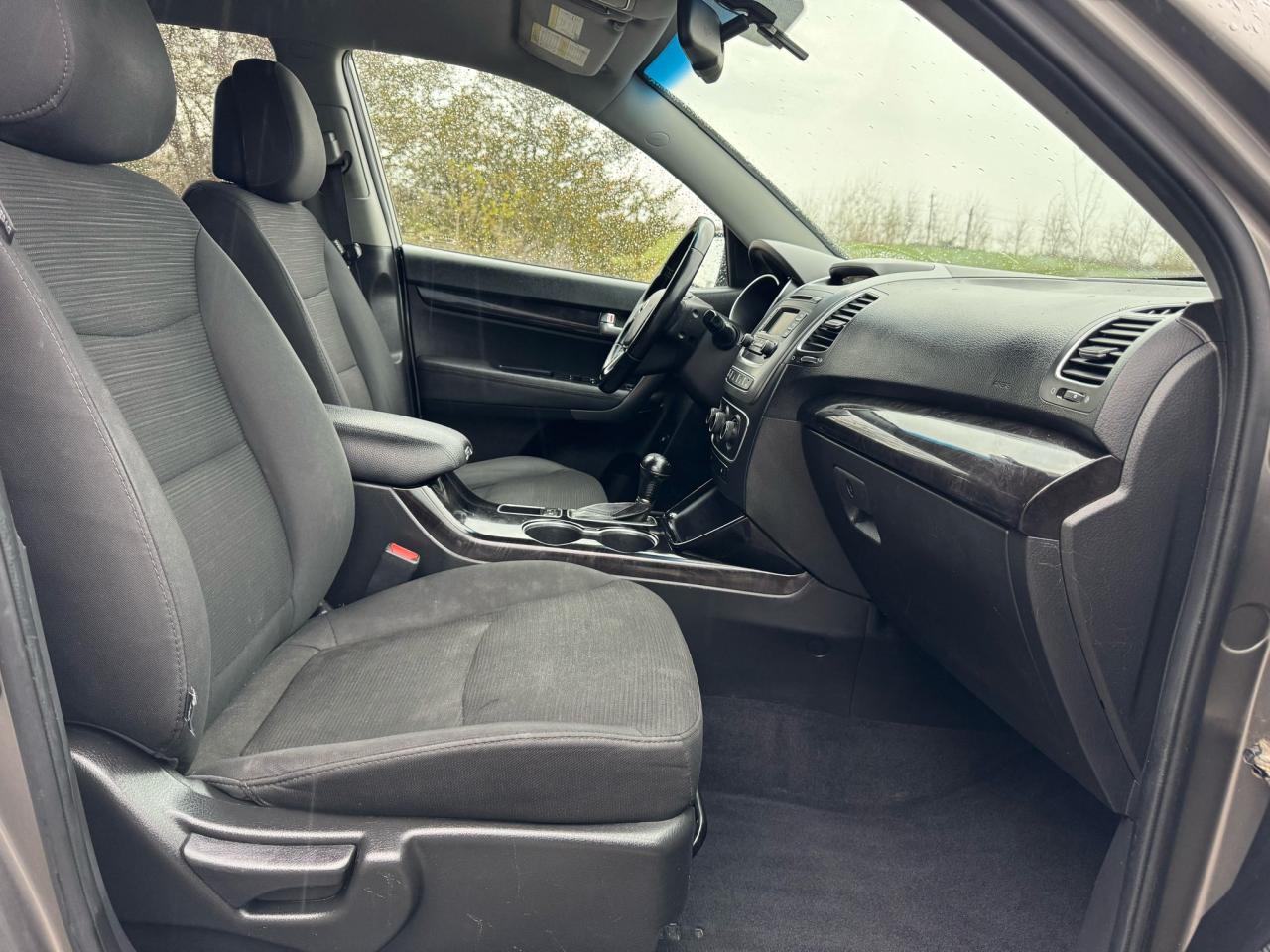 2014 Kia Sorento LX V6 | CLEAN CARFAX | HTD SEATS | BLUETOOTH | Photo5