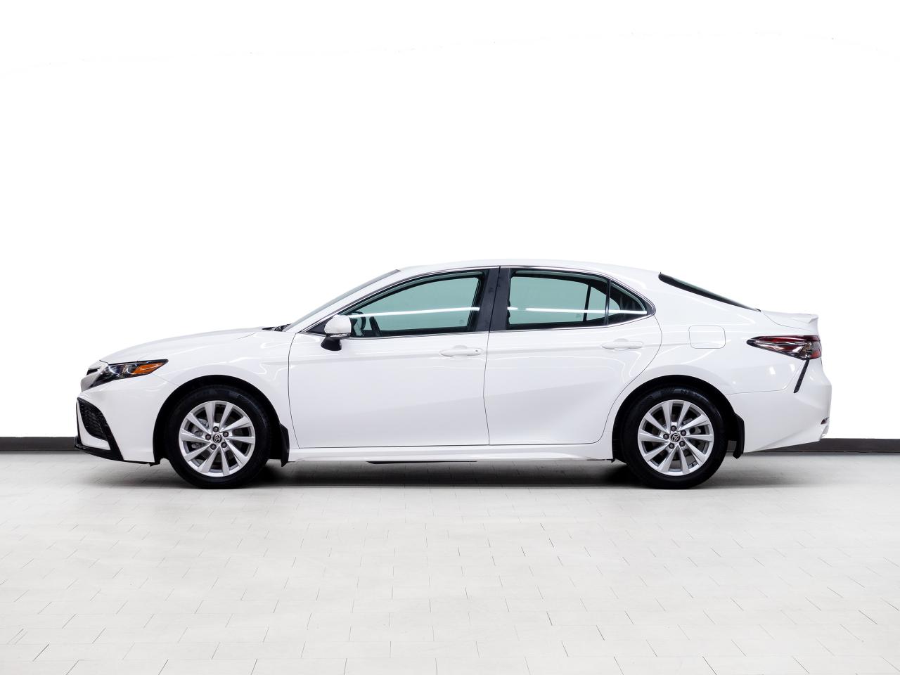 2023 Toyota Camry SE | Leather | LaneDep | Heated Seats | CarPlay
