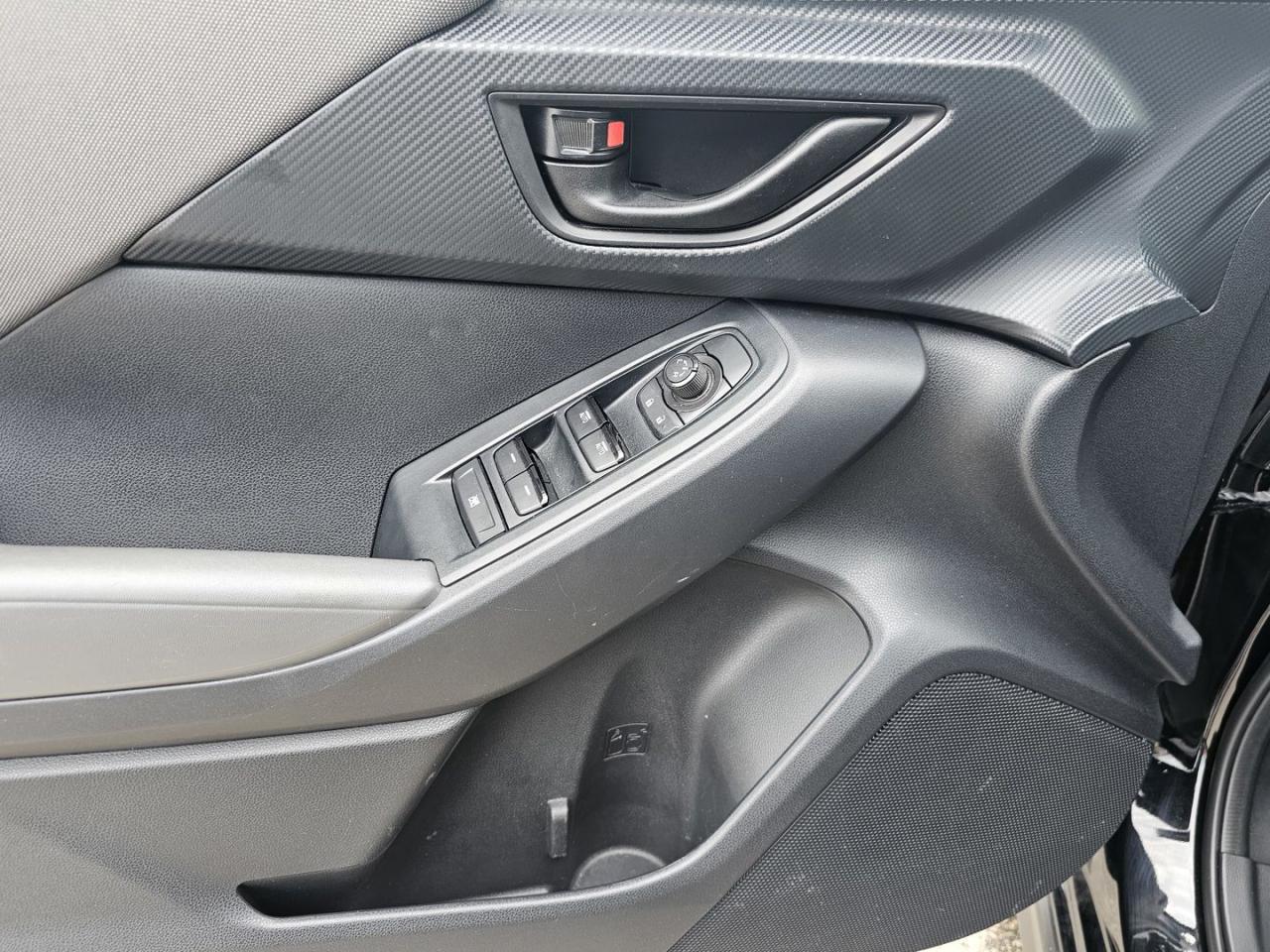 2024 Subaru XV Crosstrek Convenience AWD, Snow and all season tires included - Photo #9