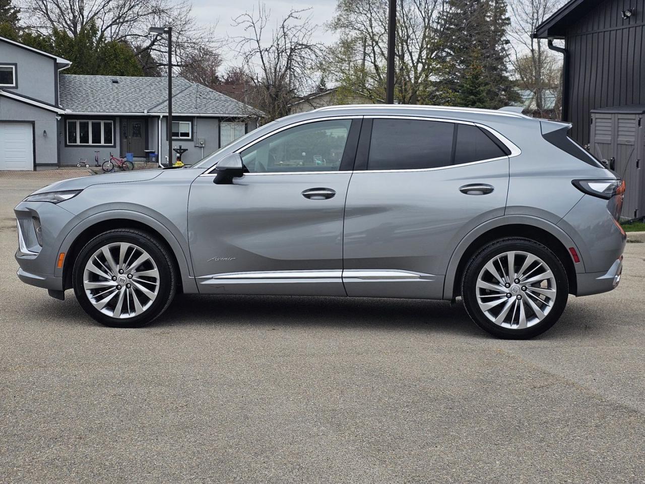 2024 Buick Envision Avenir AWD, ONLY 7400 KMS, Remote Start - Photo #8
