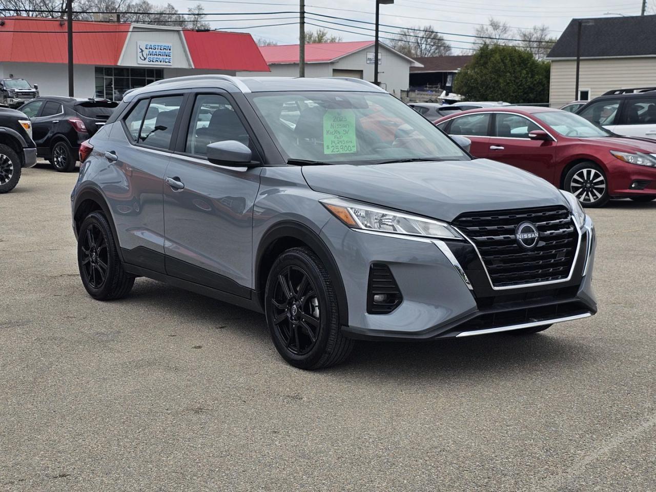 2023 Nissan Kicks SV FWD, Fuel Efficient, Low kms, Remote Start - Photo #3