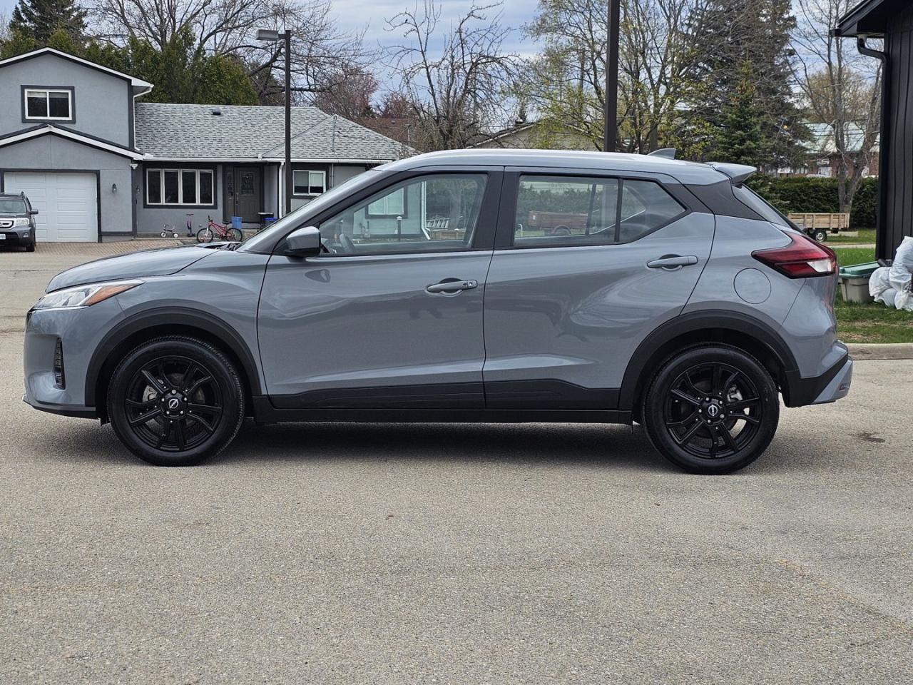 2023 Nissan Kicks SV FWD, Fuel Efficient, Low kms, Remote Start - Photo #8