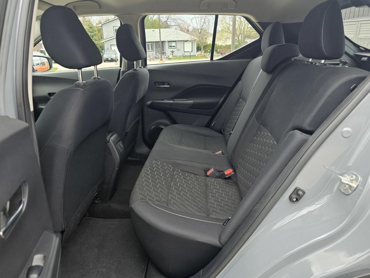 2023 Nissan Kicks SV FWD, Fuel Efficient, Low kms, Remote Start - Photo #16