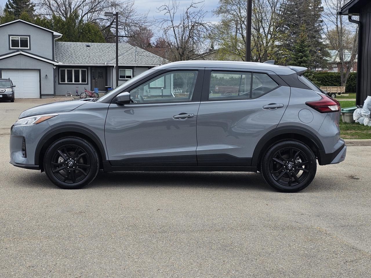 2023 Nissan Kicks SV FWD, Fuel Efficient, Low kms, Remote Start - Photo #8
