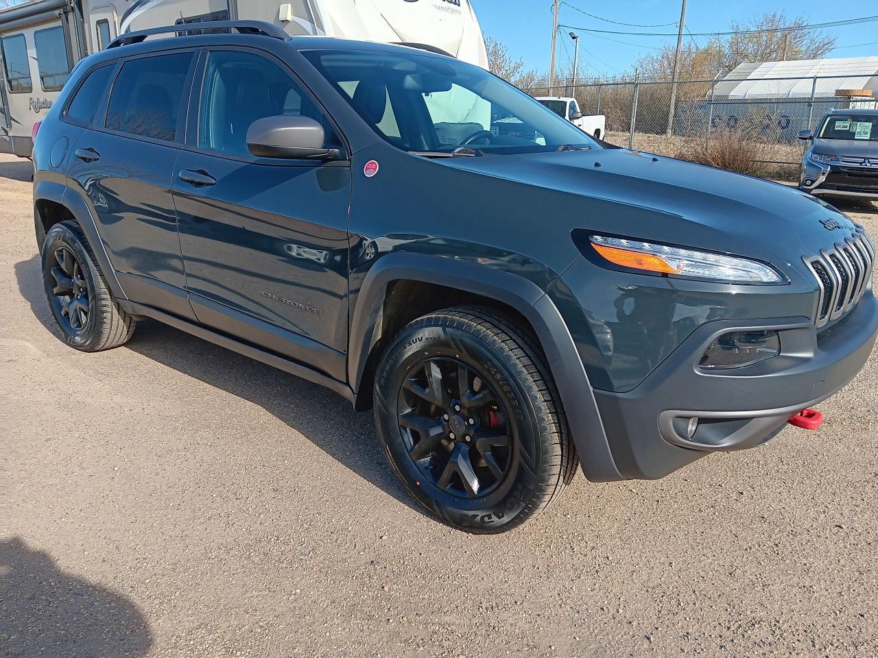 Used 2017 Jeep Cherokee Trailhawk 4X4, Leather, BU Cam for sale in Edmonton, AB