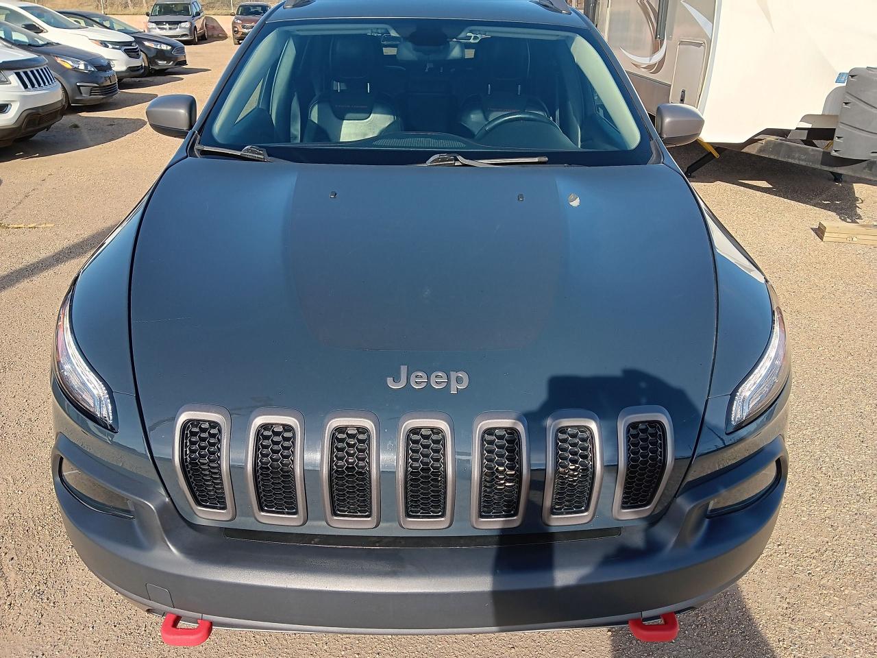 2017 Jeep Cherokee Trailhawk 4X4, Leather, BU Cam - Photo #2