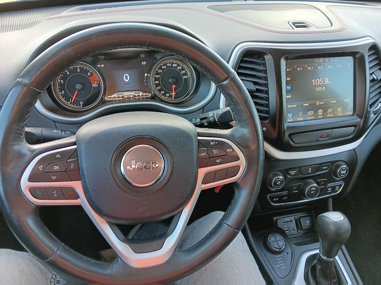 2017 Jeep Cherokee Trailhawk 4X4, Leather, BU Cam - Photo #12