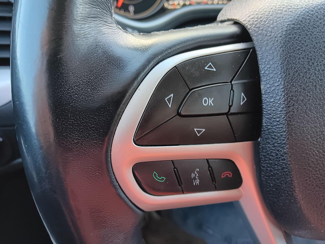 2017 Jeep Cherokee Trailhawk 4X4, Leather, BU Cam - Photo #13