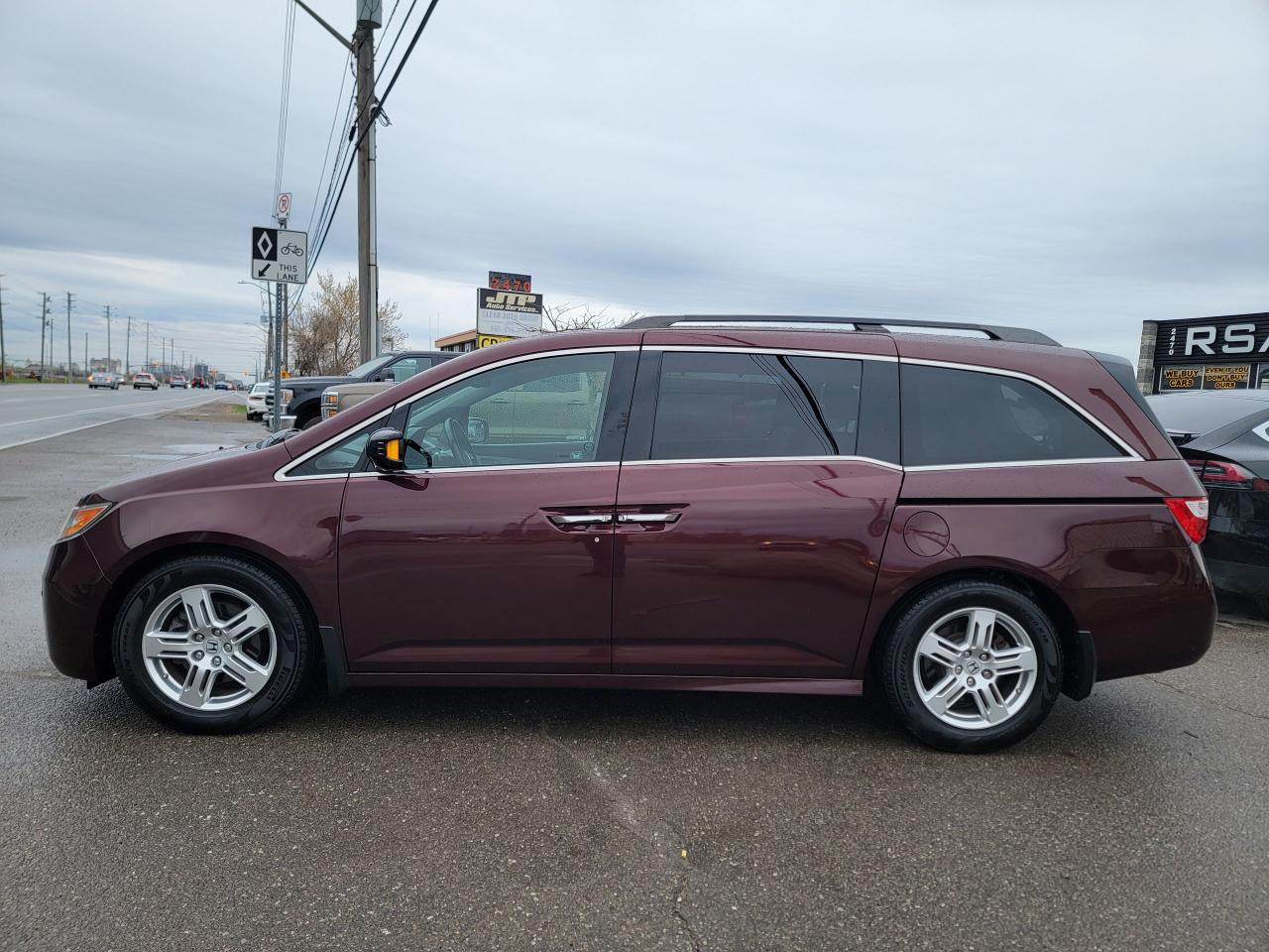 2012 Honda Odyssey Touring - Photo #8