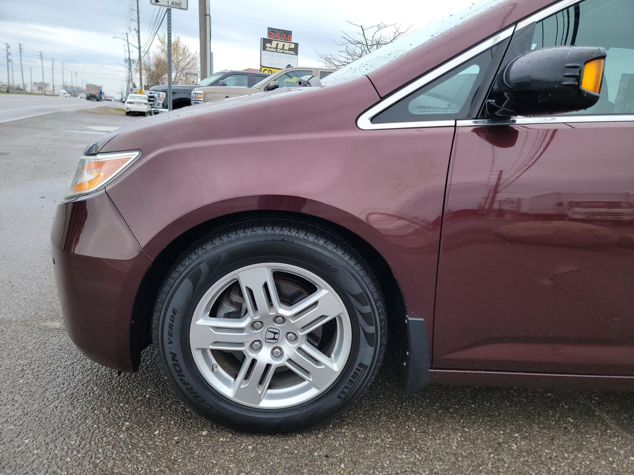 2012 Honda Odyssey Touring - Photo #11