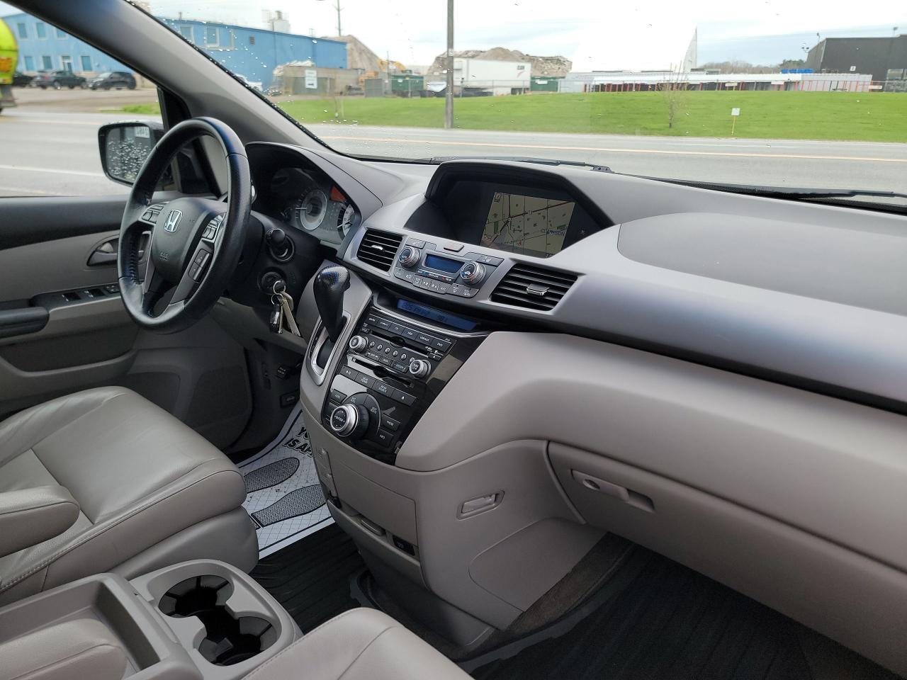 2012 Honda Odyssey Touring - Photo #18