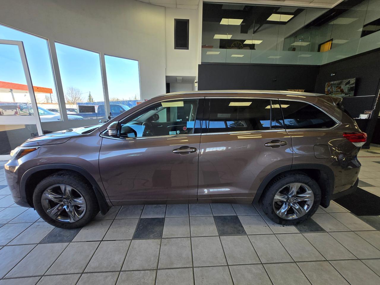 2017 Toyota Highlander Limited | ALL CREDIT ACCEPTED!! - Photo #4