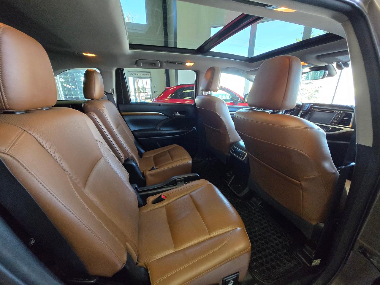 2017 Toyota Highlander Limited | ALL CREDIT ACCEPTED!! - Photo #16