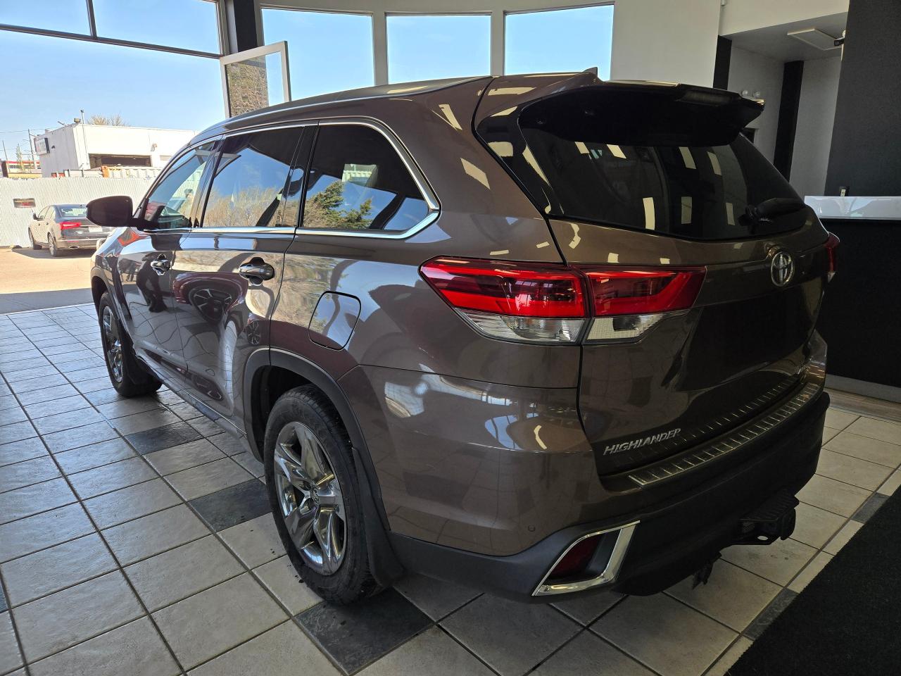 2017 Toyota Highlander Limited | ALL CREDIT ACCEPTED!! - Photo #5
